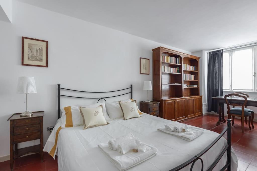 Discover The Pantheon From The Berardi Studio Flat Buitenkant foto