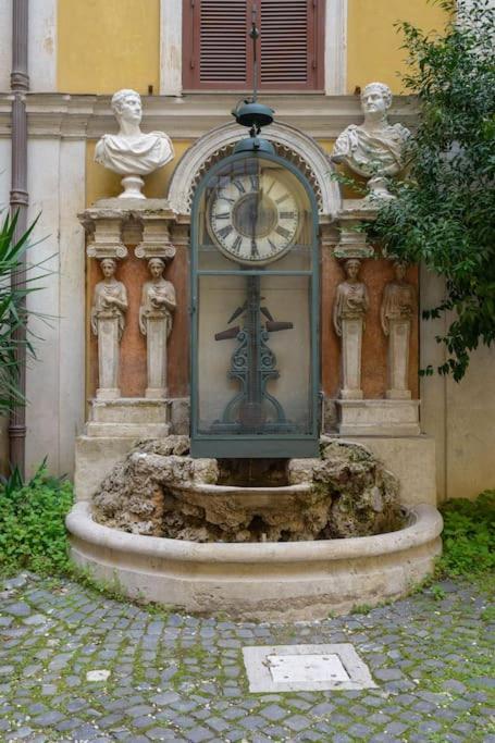 Discover The Pantheon From The Berardi Studio Flat Buitenkant foto
